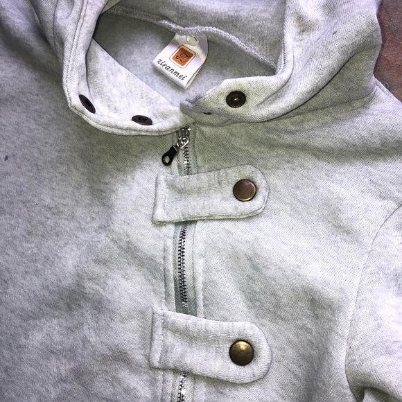 Women’s Stylish Grey Hoodie with Brass Accents - Picture 4 of 7